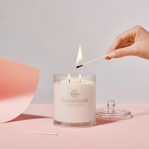 Glasshouse Fragrances Fireside in Queenstown Candle 380g Image 3